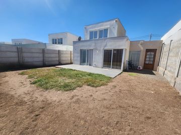 Acogedora Casa en Condominio Ecoterraneo Til Til