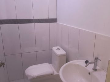 VENDO LINDA CASA EN ALTOS DEL VALLE MOCHE (ALORA)
