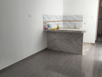 VENDO LINDA CASA EN ALTOS DEL VALLE MOCHE (ALORA)