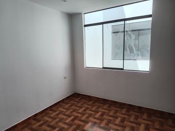 VENDO LINDA CASA EN ALTOS DEL VALLE MOCHE (ALORA)