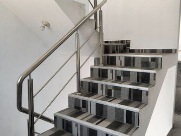 VENDO LINDA CASA EN ALTOS DEL VALLE MOCHE (ALORA)