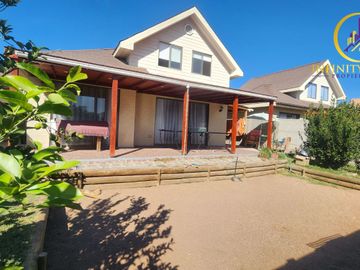 Acogedora Casa Alto El Manzano Til Til