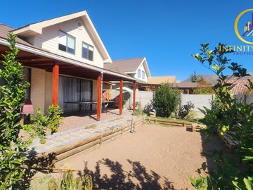 Acogedora Casa Alto El Manzano Til Til