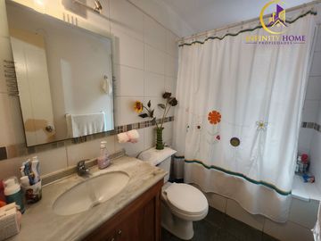 Hermosa  Casa con Local Comercial en Alto el Manzano Til-Til.