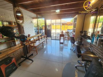 Hermosa  Casa con Local Comercial en Alto el Manzano Til-Til.
