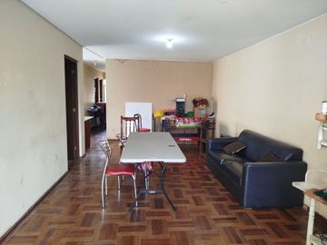 VENTA DE DEPARTAMENTO Y COCHERA EN ATE, SEGUNDO PISO