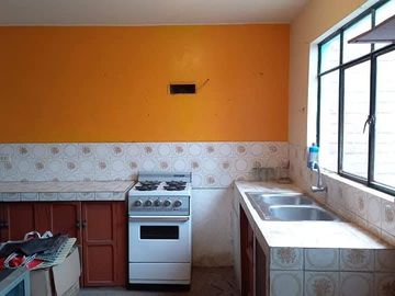VENTA DE DEPARTAMENTO Y COCHERA EN ATE, SEGUNDO PISO