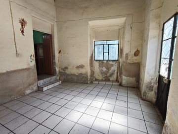 Casa en esquina ideal para desarrollar en Mezquitán, Guadalajara