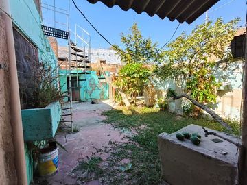 Casa en esquina ideal para desarrollar en Mezquitán, Guadalajara