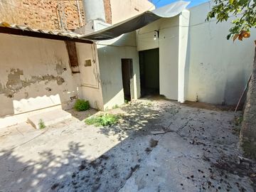 Casa en esquina ideal para desarrollar en Mezquitán, Guadalajara