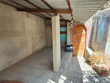 Casa en esquina ideal para desarrollar en Mezquitán, Guadalajara