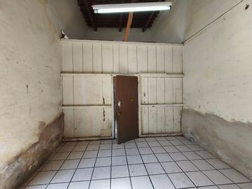 Casa en esquina ideal para desarrollar en Mezquitán, Guadalajara