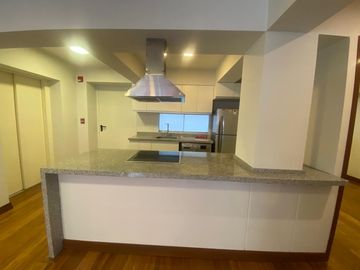 Alquiler lindo apartamento super bien ubicado