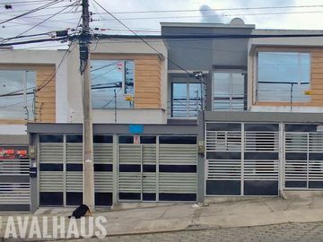 CASA AMOBLADA EN VENTA, AVENIDA EL RETORNO, IBARRA.