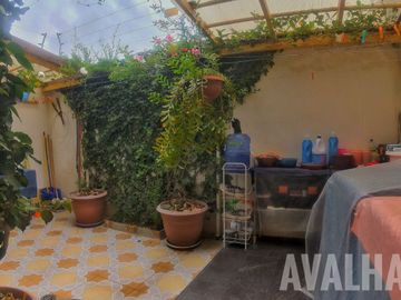 CASA AMOBLADA EN VENTA, AVENIDA EL RETORNO, IBARRA.
