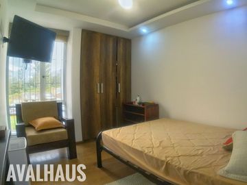 CASA AMOBLADA EN VENTA, AVENIDA EL RETORNO, IBARRA.