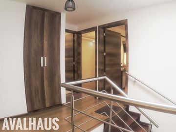 CASA AMOBLADA EN VENTA, AVENIDA EL RETORNO, IBARRA.