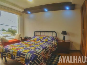 CASA AMOBLADA EN VENTA, AVENIDA EL RETORNO, IBARRA.