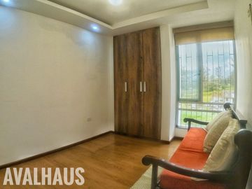 CASA AMOBLADA EN VENTA, AVENIDA EL RETORNO, IBARRA.