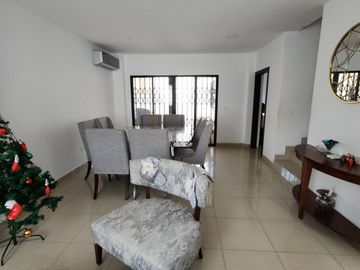 VENDO COSTA  BRISA, DOS PLANTAS, ACEPTO BIESS