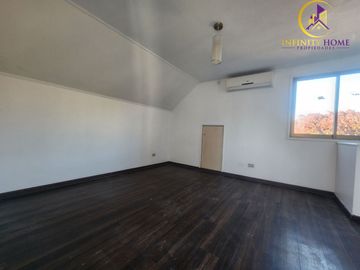 Hermosa Casa con Piscina en Alto el Manzano Til-Til.