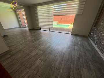 Amplia y Hermosa Casa con Piscina Alto el Manzano Til-Til.
