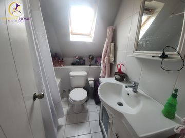 Gran Casa Modelo Gala con Piscina Alto el Manzano Til-Til.