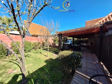 Gran Casa Modelo Gala con Piscina Alto el Manzano Til-Til.
