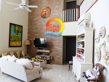 Casa de Lujo Frente al Mar de Venta en Playas Villamil, ía a Data Posorja