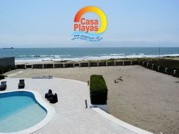 Casa de Lujo Frente al Mar de Venta en Playas Villamil, ía a Data Posorja