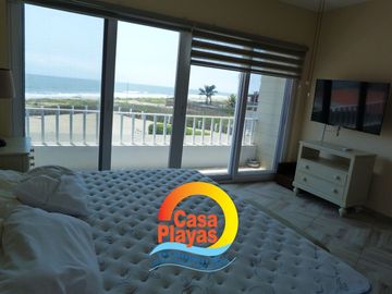 Casa de Lujo Frente al Mar de Venta en Playas Villamil, ía a Data Posorja