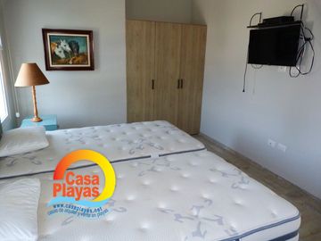 Casa de Lujo Frente al Mar de Venta en Playas Villamil, ía a Data Posorja