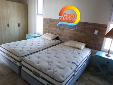 Casa de Lujo Frente al Mar de Venta en Playas Villamil, ía a Data Posorja