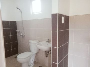 4 Bedrooms House for Sale in West Wing Residences near SLEX Eton Exit in Santa Rosa, Laguna
