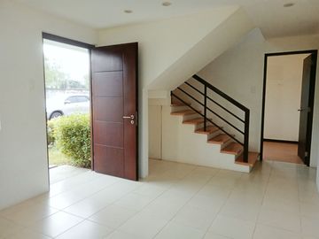 4 Bedrooms House for Sale in West Wing Residences near SLEX Eton Exit in Santa Rosa, Laguna