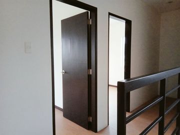 4 Bedrooms House for Sale in West Wing Residences near SLEX Eton Exit in Santa Rosa, Laguna