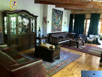 Hermosa Casa con Bosque Nativo y cerca del  Lago Caburgua Pucón