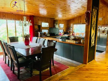 Hermosa Casa con Bosque Nativo y cerca del  Lago Caburgua Pucón