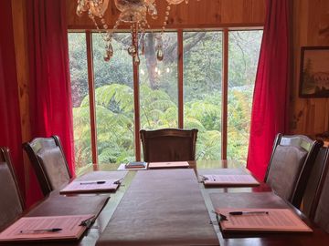Hermosa Casa con Bosque Nativo y cerca del  Lago Caburgua Pucón