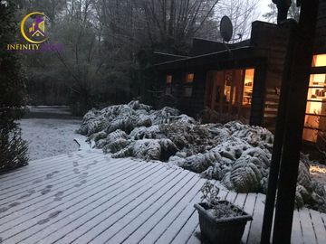 Hermosa Casa con Bosque Nativo y cerca del  Lago Caburgua Pucón