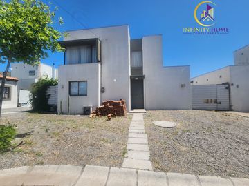 Casa Mediterranea Condominio Jardín Oriente Til Til