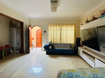 VENTA DE CASA  EN LA PERLA
