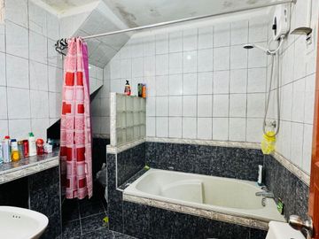 VENTA DE CASA  EN LA PERLA