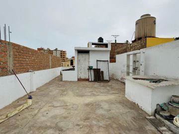 VENTA DE CASA  EN LA PERLA