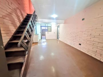 Casa Esq. 4d/2b Ideal Para Vivienda, Negocio O Iglesia