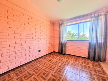 Casa Esq. 4d/2b Ideal Para Vivienda, Negocio O Iglesia