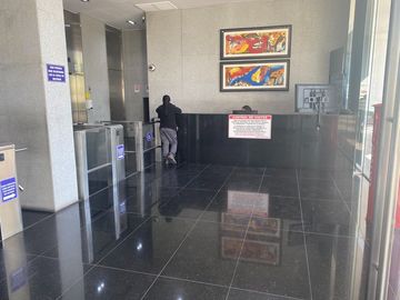 Venta de Dos Oficinas en La Dehesa: ¡Ideales para Inversión o Empresa! (Posibilidad de Venta Separada)