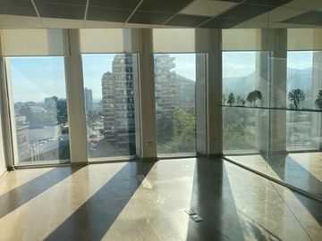 Venta de Dos Oficinas en La Dehesa: ¡Ideales para Inversión o Empresa! (Posibilidad de Venta Separada)