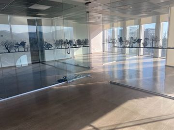 Venta de Dos Oficinas en La Dehesa: ¡Ideales para Inversión o Empresa! (Posibilidad de Venta Separada)