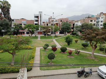 Venta De Aires frente Al Parque de 94 m² En Urb. San German SMP